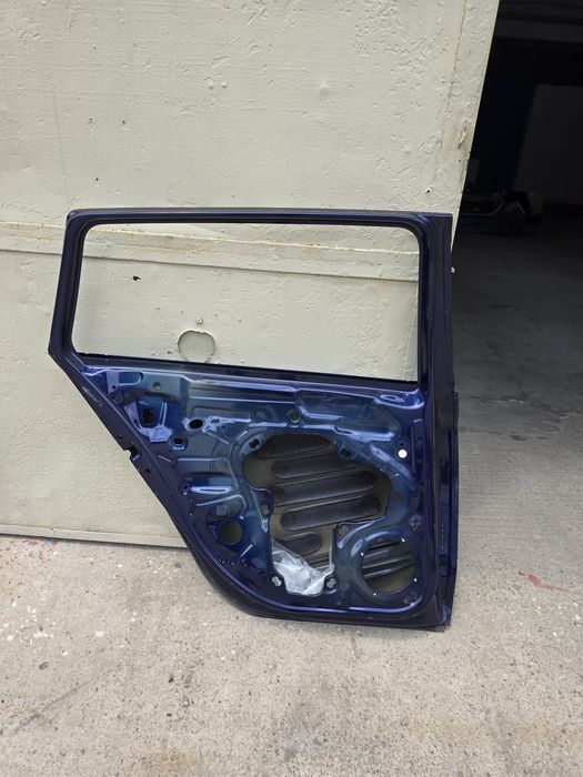 VW GOLF 8 задна лява врата kombi 2бр.