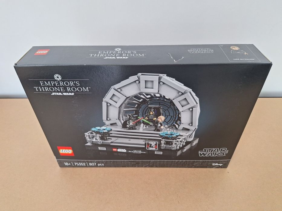 LEGO Star Wars 75352 Emperor's Throne Room