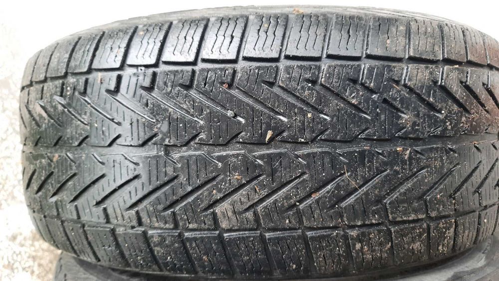 Зимна гума 205/50/17 - Vredestein giugiaro design