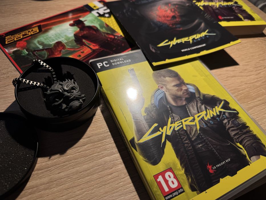 Cyberpunk 2077 Day One Edition + медальон