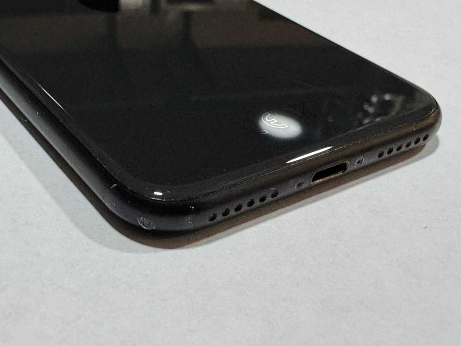 iPhone SE 2 gen 64GB 73% Battery Health