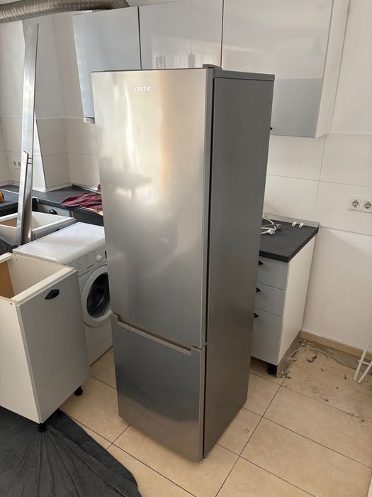 Frigider Arctic 294 L