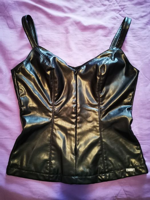 Дамски кожен топ