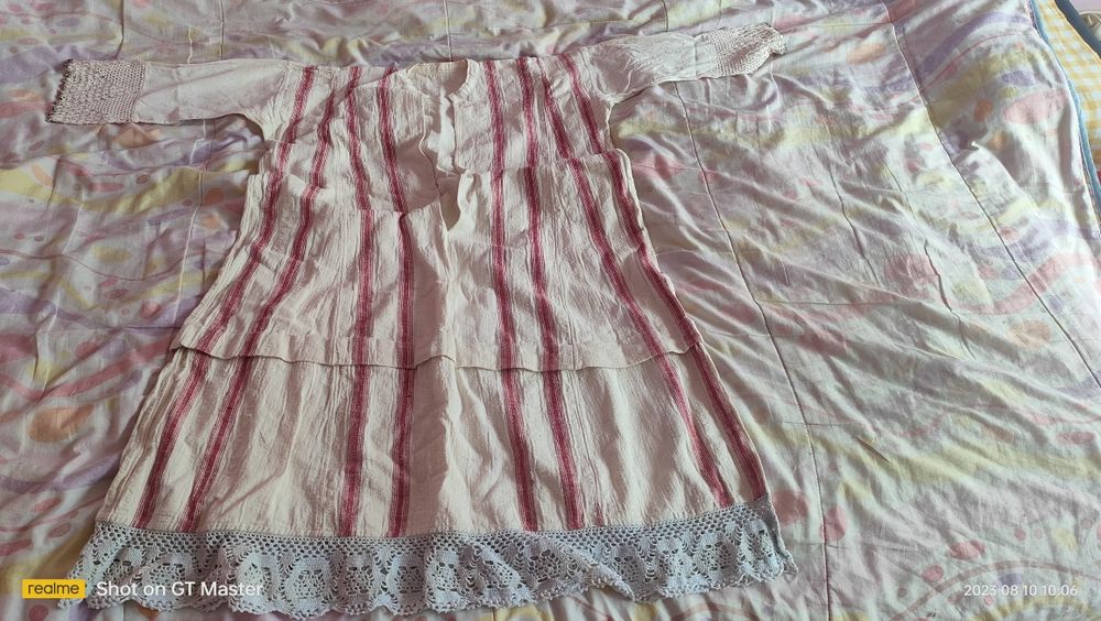 Българска носия,рокли и пристилка.