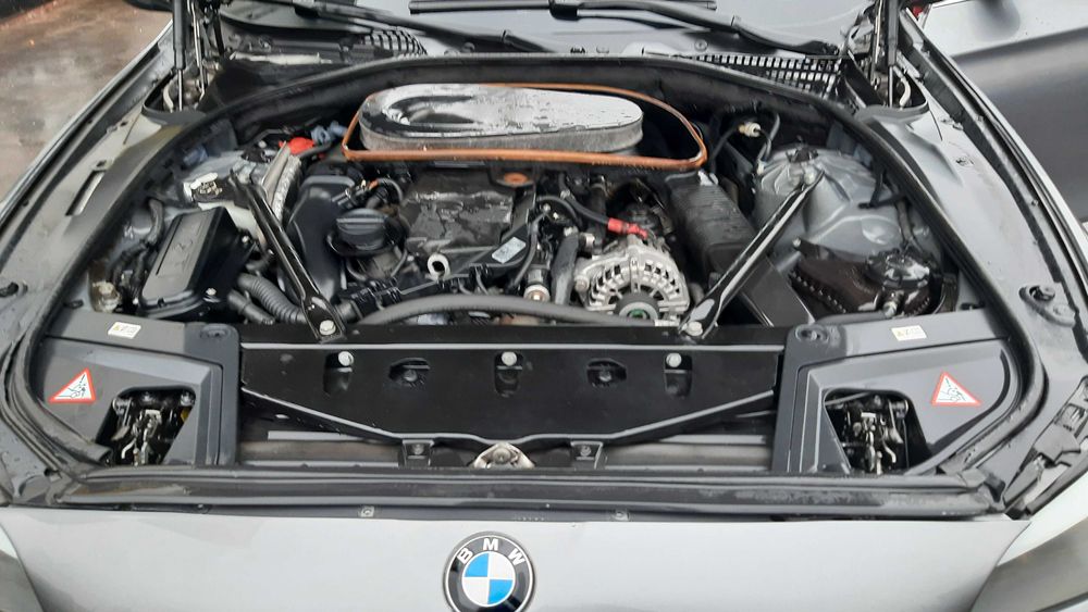 dezmembrez BMW f10 520d/capota f10/usa fata f10/bara fata f10