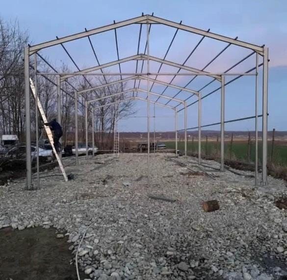 Vând structura metalică 13x20x4