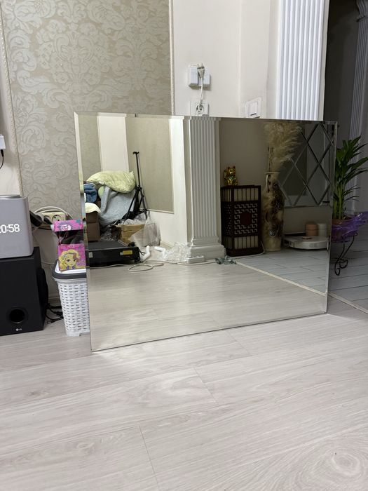 Продам зеркало 100х80 см