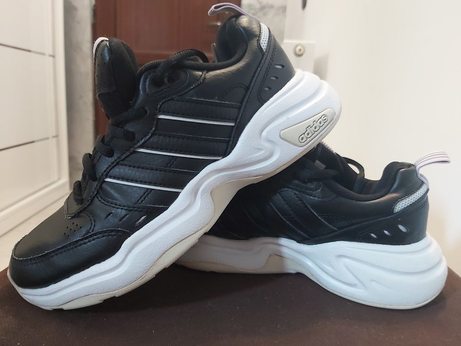 Adidasi dama Adidas mărimea 37