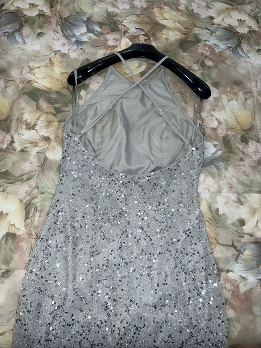 Продаю вечернее платье на Новый Год