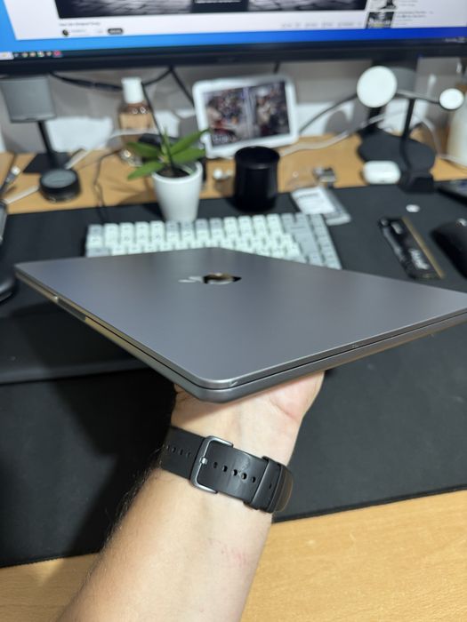 Macbook Air 13.6” M2 16/256