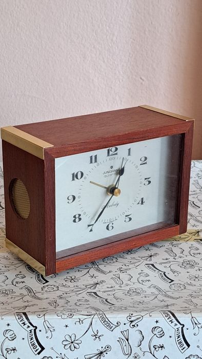 Ceas Junghans cu Melodii