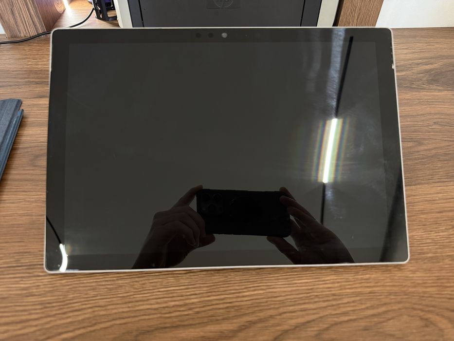 Microsoft Surface Pro 5 | i5 | 8GB | 256GB SSD |