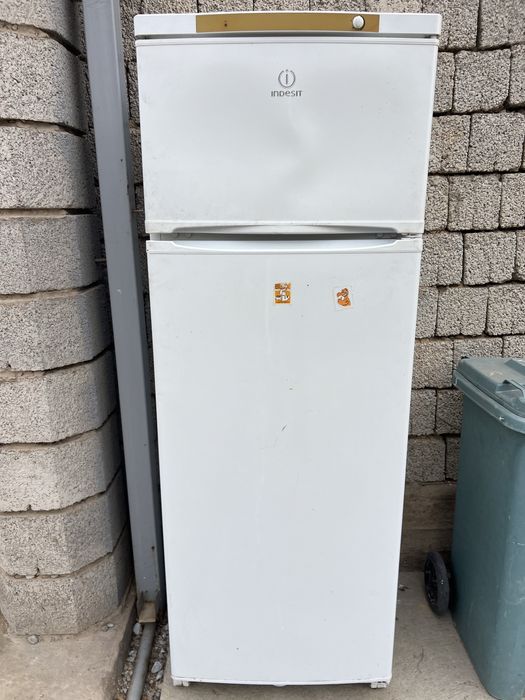 Холодильник в хорошем состоянии