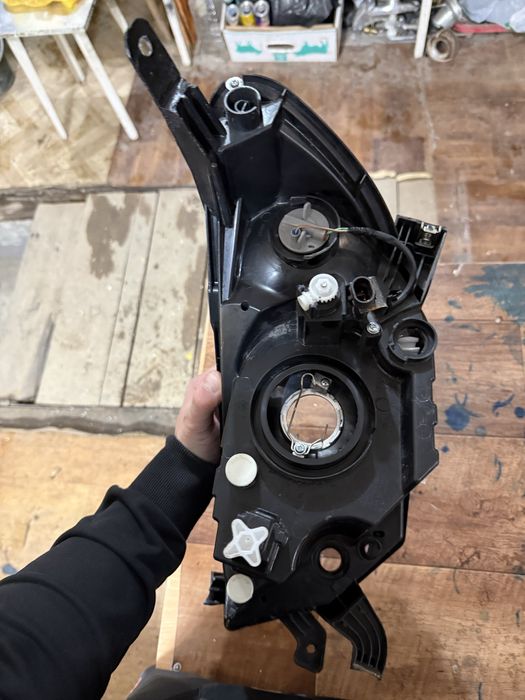 Фара гранта FL правая оригинал