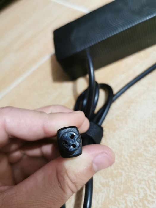 Încărcător bicicleta/trotineta electrica/hoverboard