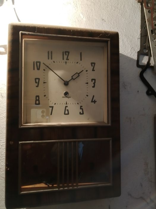 Продам часы на ходу