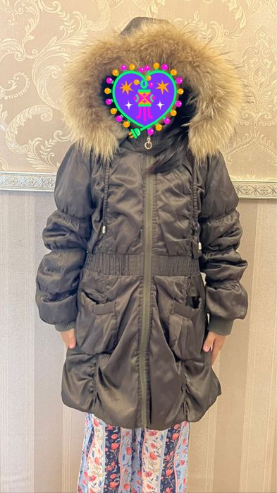 Продам куртку на девочку 7,8,9 лет