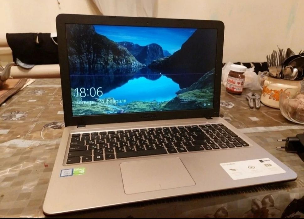Asus vivobook i5 продаю меняю