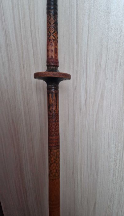 Антикварна хурка,вретена и железни шишове за плетене