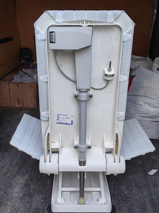 Стол за баня за трудно подвижни хора