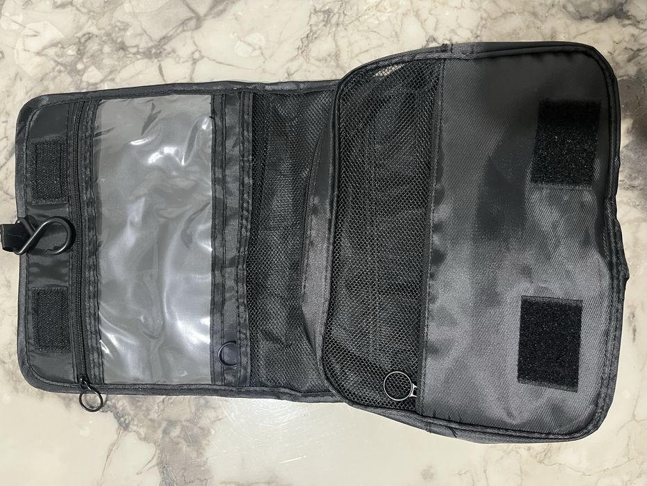 Косметичка черная