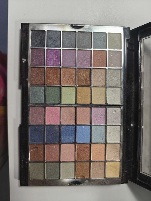 Палитри за грим , за лична и професионална употреба 2