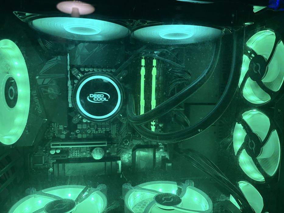 Sistem Pc gaming desktop procesor i7 fara placa video