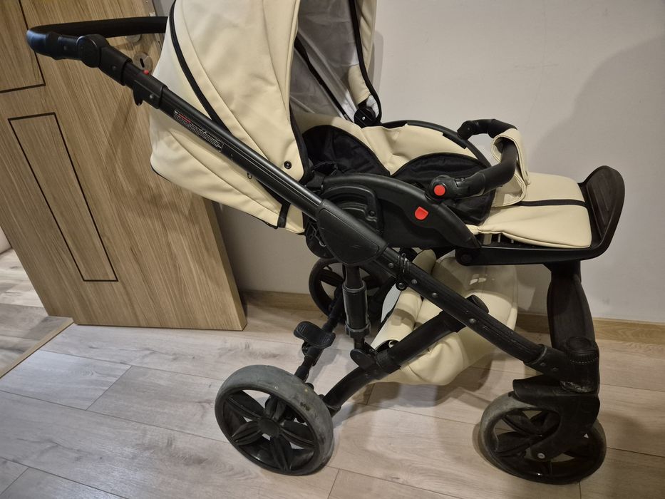 Бебешка количка 3 в 1