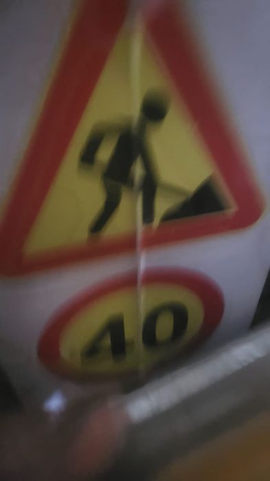 Продам дорожные знаки