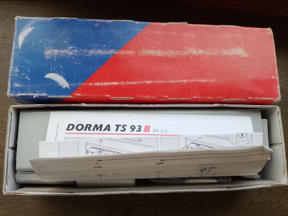 Продается доводчик для двери