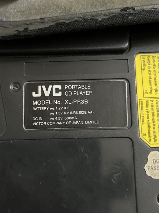 Продам дисковый плеер jVC