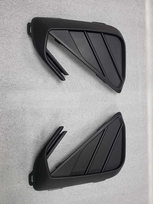 Заглушка в бампер передний левый,правый Volkswagen POLO 2020-24