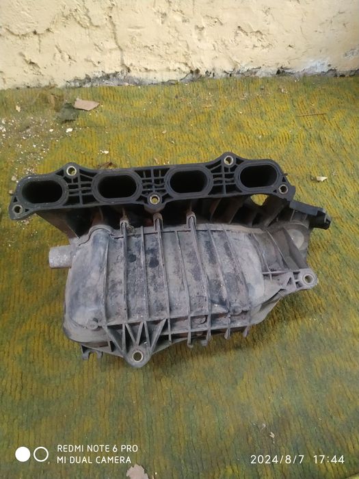 Впускной коллектор