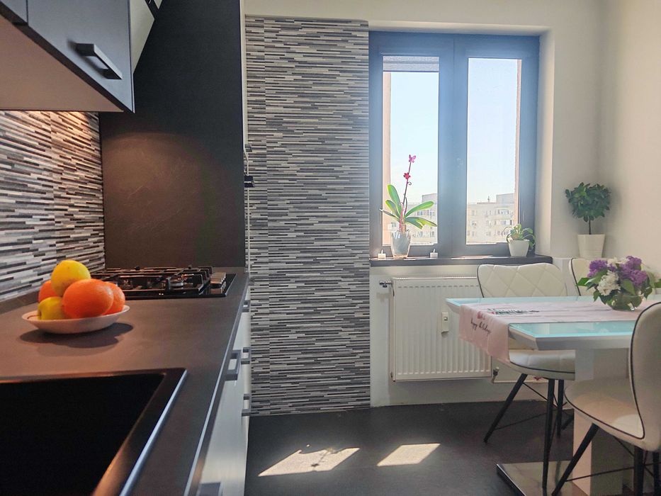 De vanzare Apartament 3 camere decom. utilat 75 mp - 4 min metrou Bd. 1 Dec. 1918 - renovat 2023 - Instalatii schimbate - COMISION ZERO