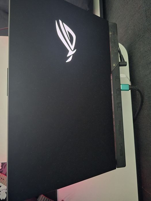 Игровой ноутбук  Asus rog strix