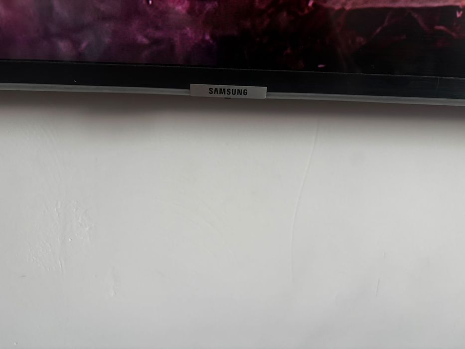 Продам Samsung NU7400