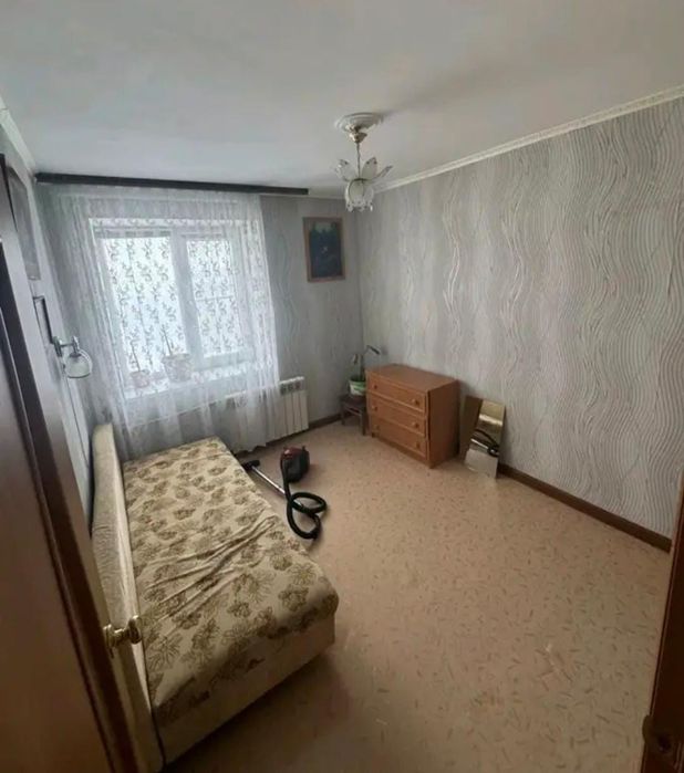 Продам 3 к.кв. Район БСМП.