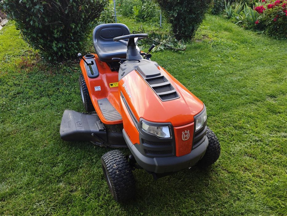 Tractoras de tuns gazon -iarba Husqvarna TS 38
