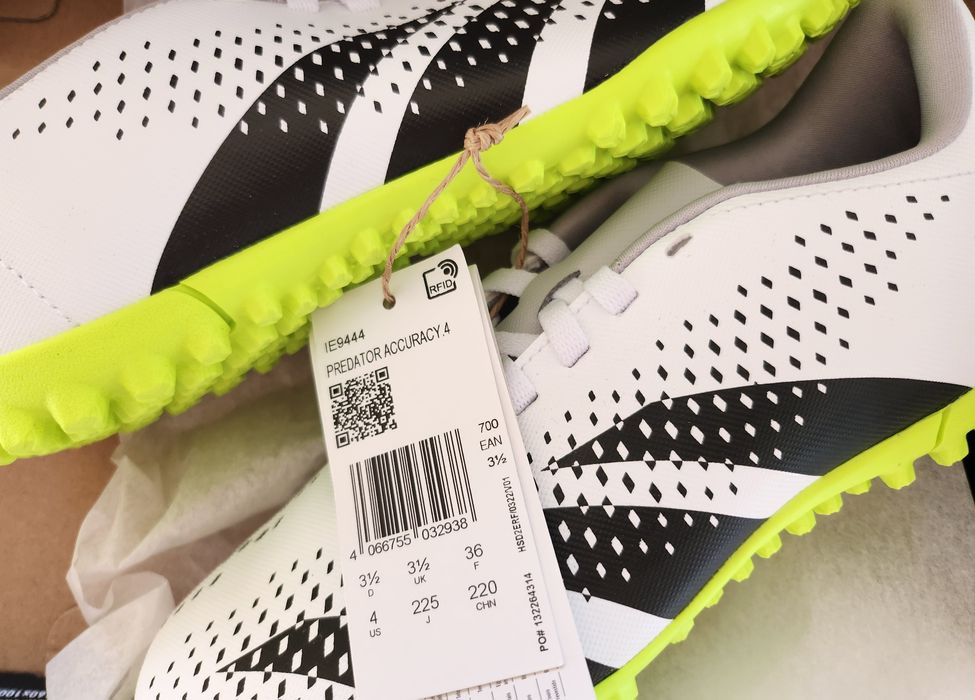 Нови кецове h&m, пантофи с хълк, стоножки adidas и маратонки nike