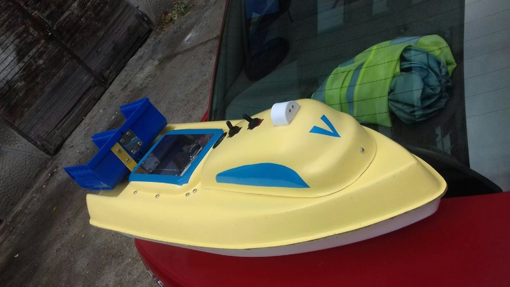 Лодка за захранка 2 год гаранция