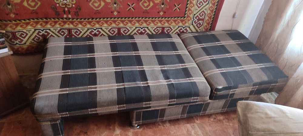 Отдам диван даром