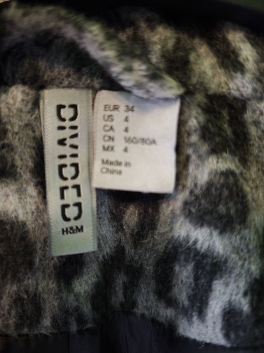 Geaca lunga H&M animal print mărimea 34
