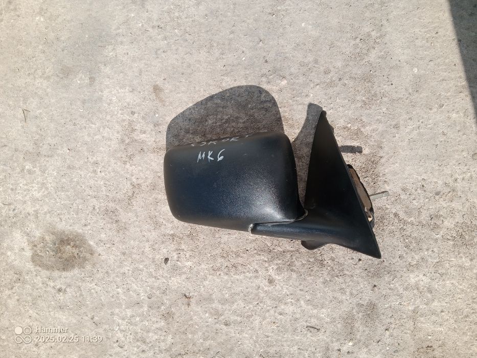 Продавам дясно огледало за ford escort mk6