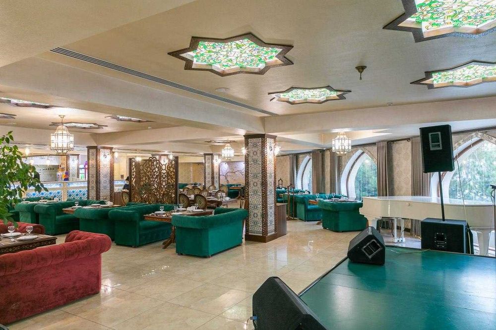 Сдается помещение под кафе/ресторан в аренду. 1800м2