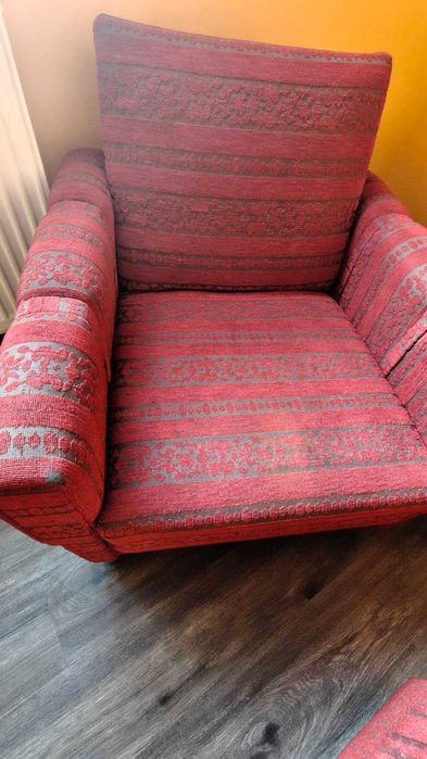 Холна гарнитура от дърво.