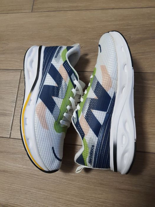 Newbalance mărimea 44
