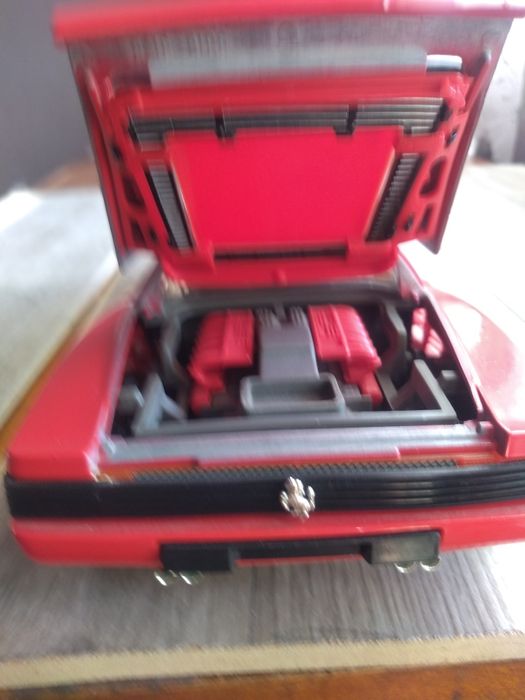 Ferrari Testarossa 1/18