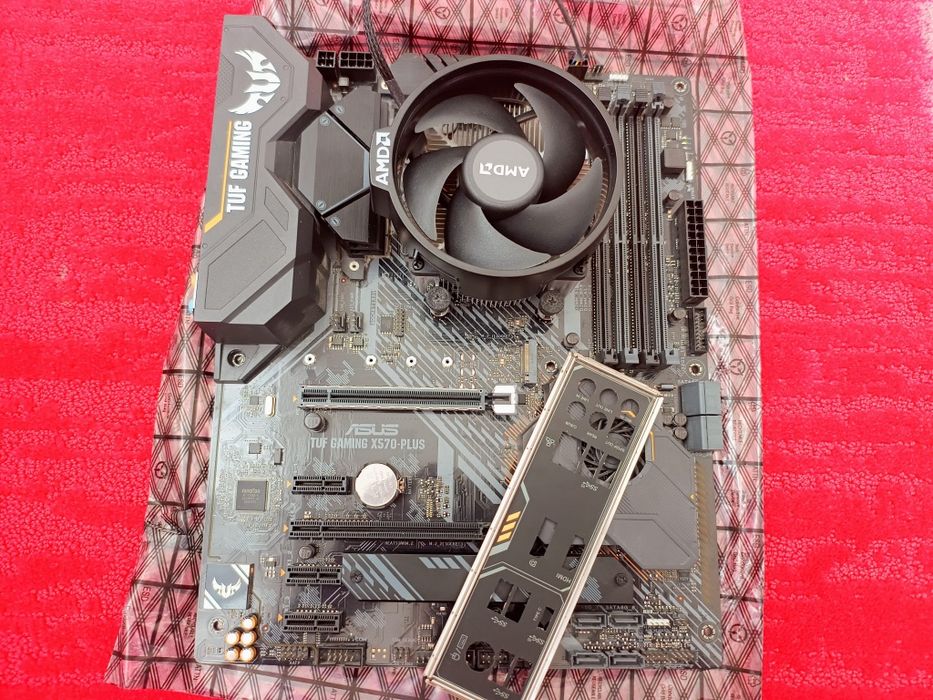 Vând kit Ryzen 7 5700+Asus tuf Gaming x570-plus