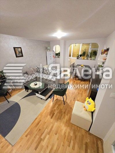 Явлена предлага за продажба един прекрасен, просто