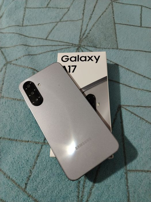 продам samsung galaxy A17